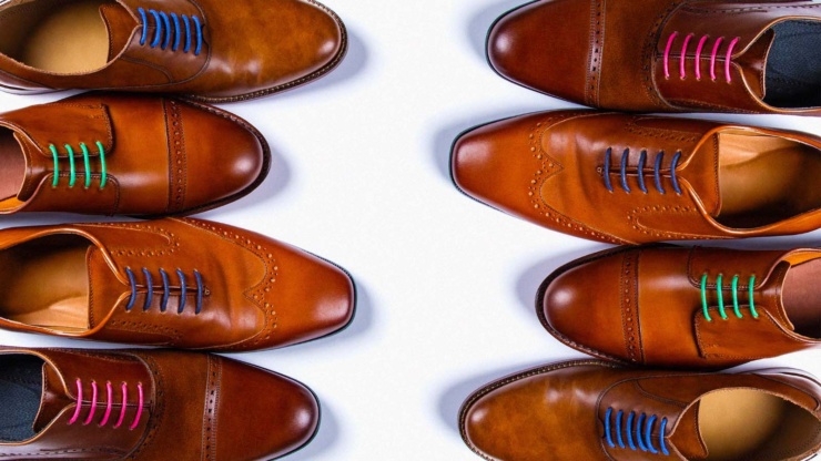 Can a man have unshined shoes?